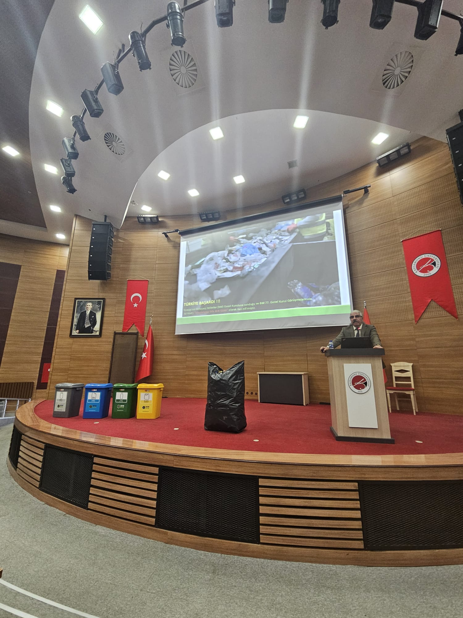Sağlık Bilimleri Fakültesinde Sıfır Atık Eğitimi Gerçekleştirildi